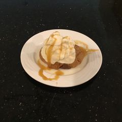 A picture of SaSalted Caramel Cookie Sundae.