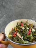 Tumis bunga genjer ikan asin pedas