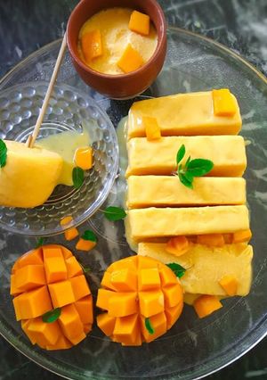 A picture of Mango ice cream.