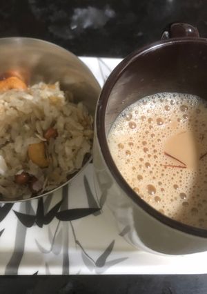 A picture of Saffron Tea.