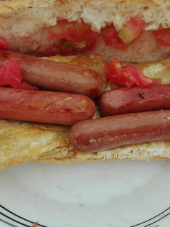 Una foto de 666. Bocadillo de tortilla y Frankfurt Alex