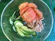 Una foto de poke bowl