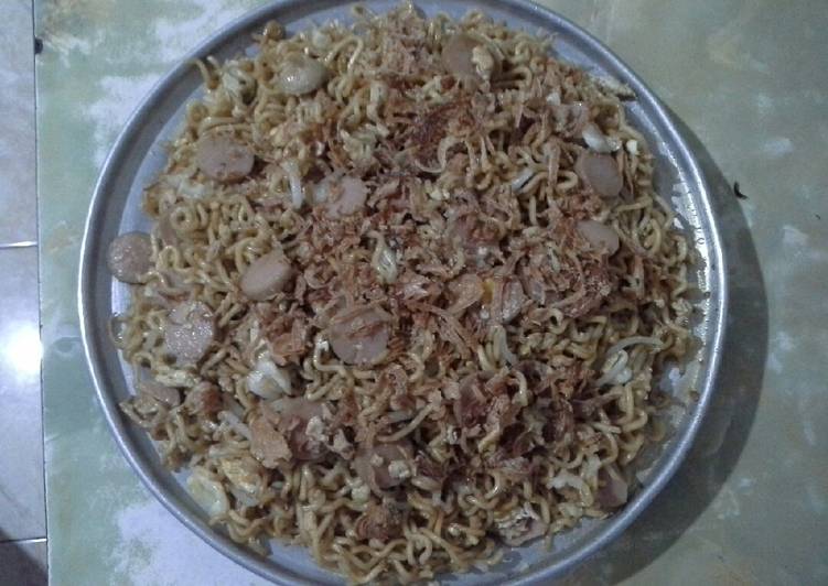 Indomie Goreng sosis ayam 🍝