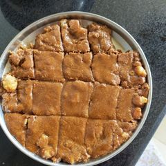 A picture of Sukhadi - Gol Papdi.
