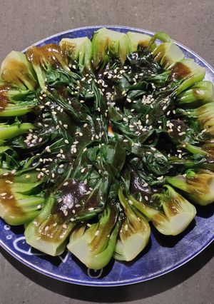 A picture of Bok Choy with Oyster Sauce.