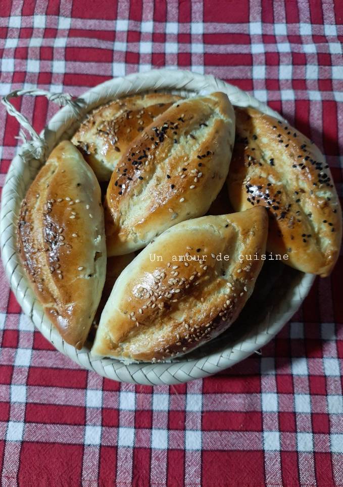 الخبز البريوشي بالحبوب