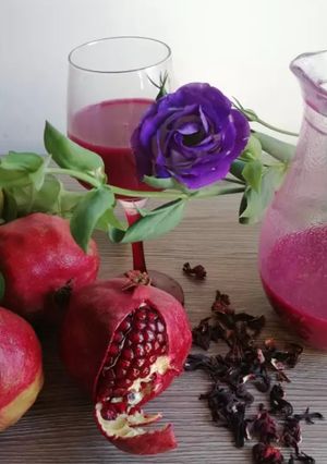 Une photo de ROSE 💐comme 🌸un sirop de Grenade🥀#octobrerose