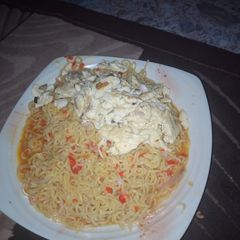 A picture of Indomi Noodle & egg.