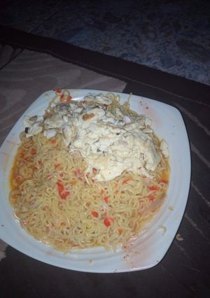 A picture of Indomi Noodle & egg.