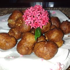A picture of Banana fritters.
