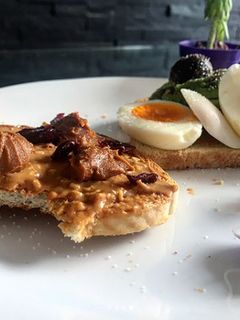 Una foto de Tostada de mantequilla de maní