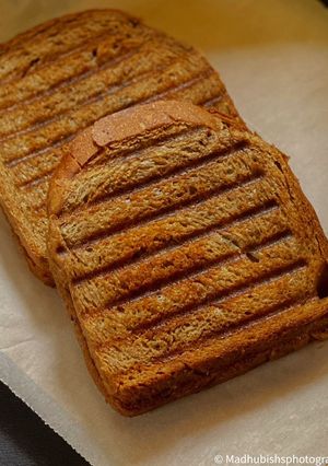 A picture of Cheesy Rajma Sandwich.