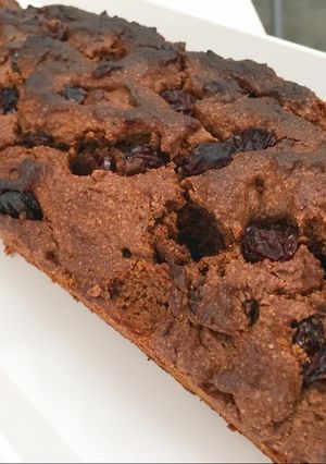 Una foto de ✨Budín con algarroba y pasas✨