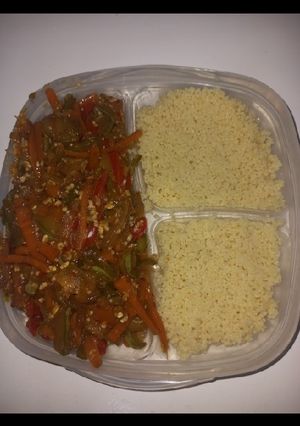 Una foto de Verduras salteadas con cous cous