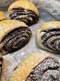 Фото Слойки с маком.