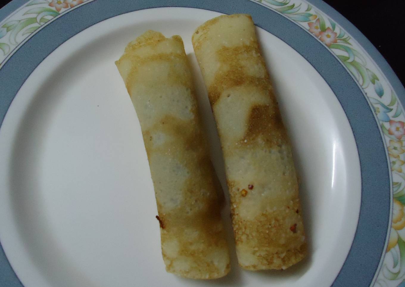 Eggless pancakes with roasted onions