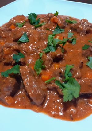 Una foto de Gulasch Einfach- Guiso de Carne