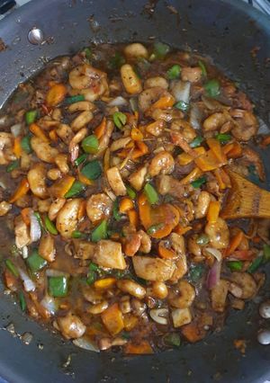 A picture of Chicken & Seafood Oyster Sauce.