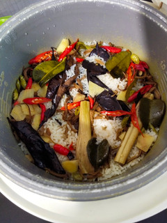 Foto resep Nasi Liwet Vegan Rice Cooker Simple Enak