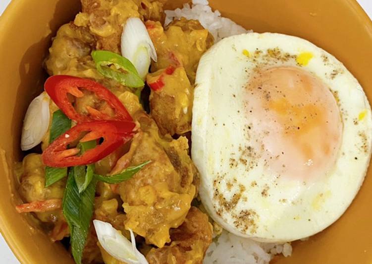 Bagaimana Membuat Chicken salted egg rice bowl Anti Gagal