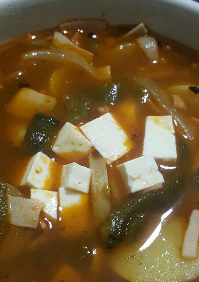 Una foto de Sopa de papa con chile poblano