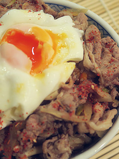 玉子豬肉蓋飯 的食譜成品照片