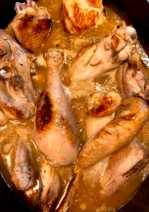 Une photo de Le chapon au vin jaune
