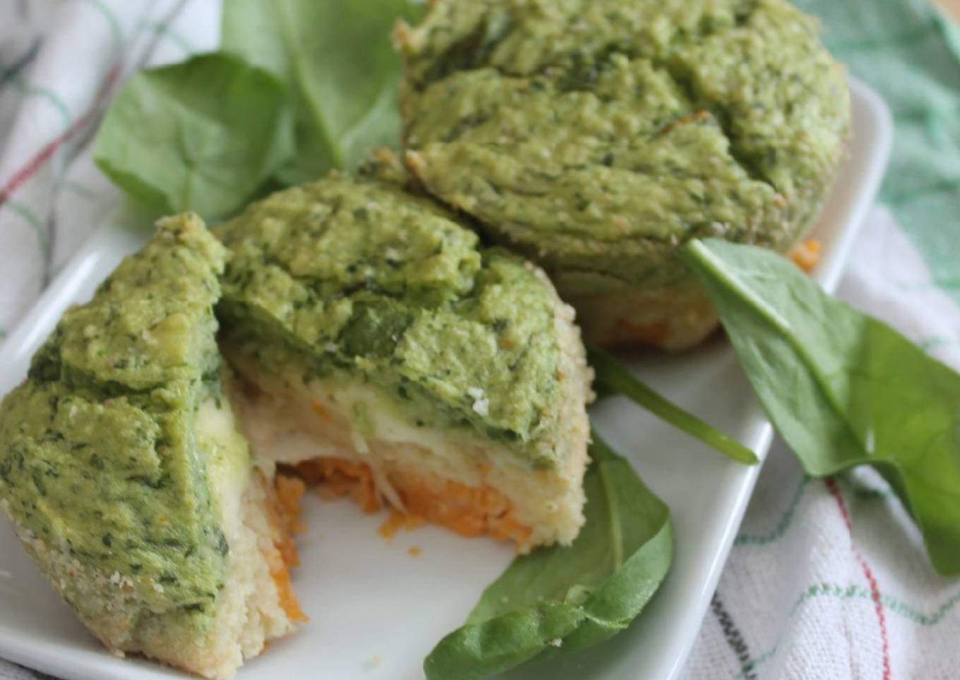 Tricolor flan with a passionate heart