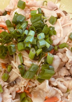 桔香金針菇炒五花肉 的食譜成品照片