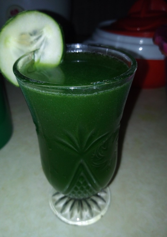 A picture of Cucumber lemonade.