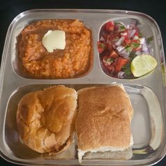 A picture of Healthy veggie butter pav bhaji.