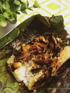 Foto resep Nasi Bakar Tongkol rica-rica & tumis daun singkong