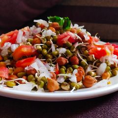 A picture of Sprout chaat.