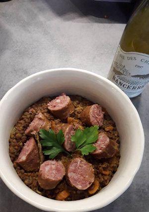 Une photo de Saucisse aux lentilles