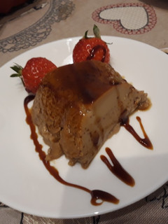 Una foto de Flan de chocolate y café