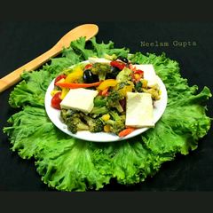 A picture of Detox Superfit Paneer Salad.
