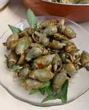 Ốc cà na tắm mắm tỏi