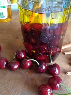 Una foto de Cerezas conservadas en aguardiente tostado
