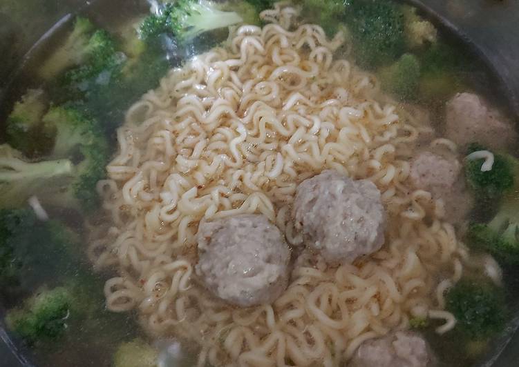 Indomie Brokoli Bakso