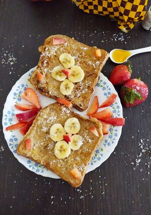 मैपल फ्लोउर टोस्ट((Maple flour toast recipe in Hindi) रेसिपी मुख्य फोटो