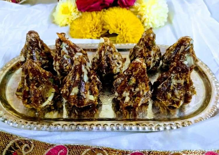 How to Make Favorite Dry Fruits modak