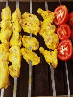 عکسی از دستور جوجه کباب زعفرانی