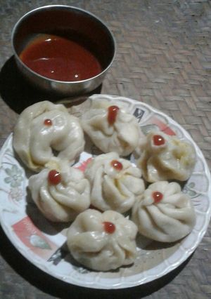 চিকেন মোমো (chicken momo recipe in Bengali) রেসিপির প্রধান ছবি