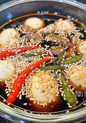 Hình của món Trứng Gà Ngâm Tương.
