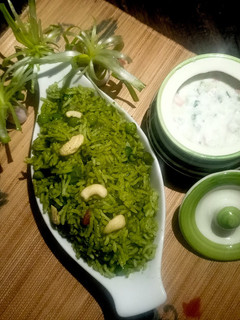 વેજ. હૈદરાબાદી બિરયાની (Veg. Hyderabadi Biryani Recipe In Gujarati) રેસીપી મુખ્ય ફોટો