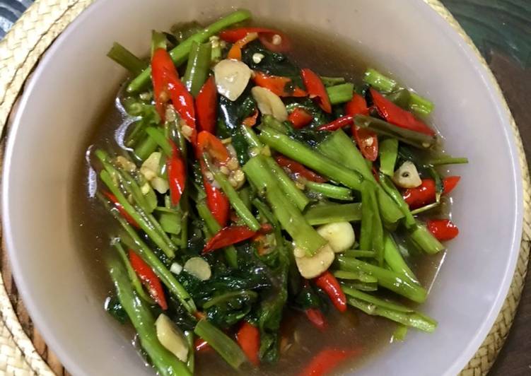 Tumis kangkung saos tiram