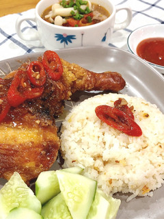 A picture of Crispy Roast Chicken with Garlic Fried Rice and Mushroom Soup.