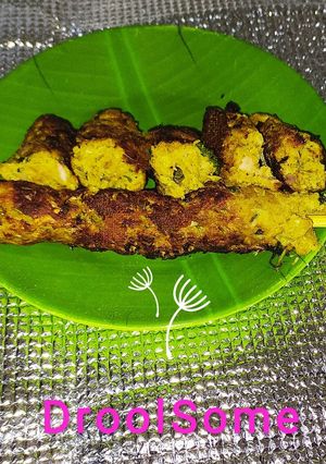 A picture of Mixed seekh kebab.