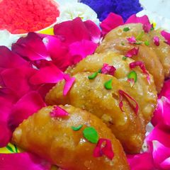 A picture of Mawa Gujiya.