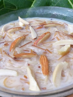 सेवइयां खीर (seviyan kheer recipe in Hindi) रेसिपी मुख्य फोटो